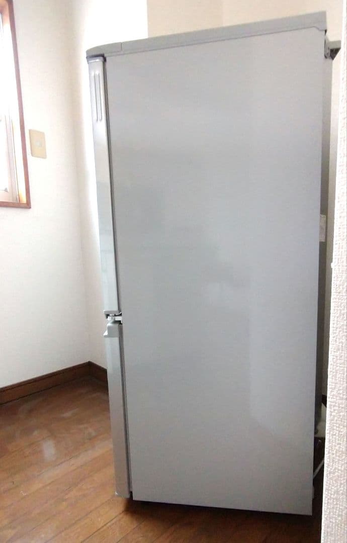 シャープ 2ドア 冷凍冷蔵庫　137L　2015年　一人暮らし　単身　学生