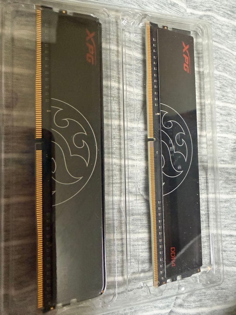 XPG Hunter PC4- DDR4-SDRAM-2666 8GB×2枚
