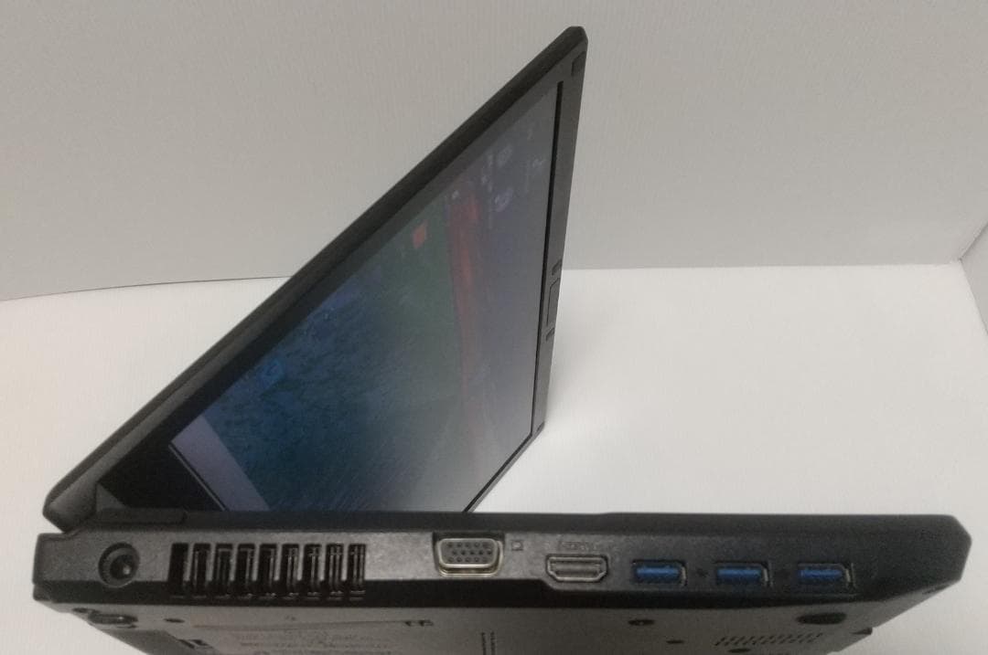 富士通 LIFEBOOK A576/RX　15.6インチ