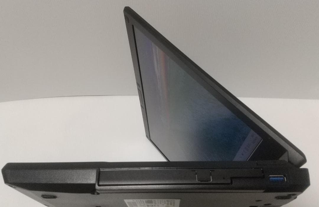 富士通 LIFEBOOK A576/RX　15.6インチ