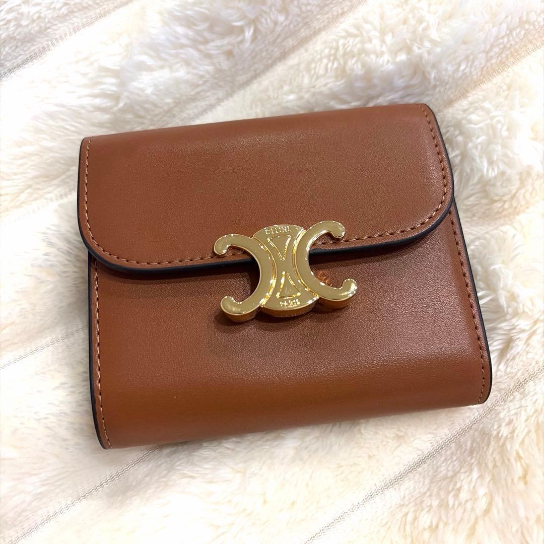 セリーヌ ブラウン レザー 三つ折り財布