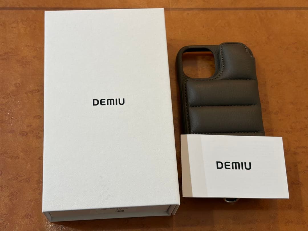 DEMUI バロン　iPhone13、14用ケース エトープ