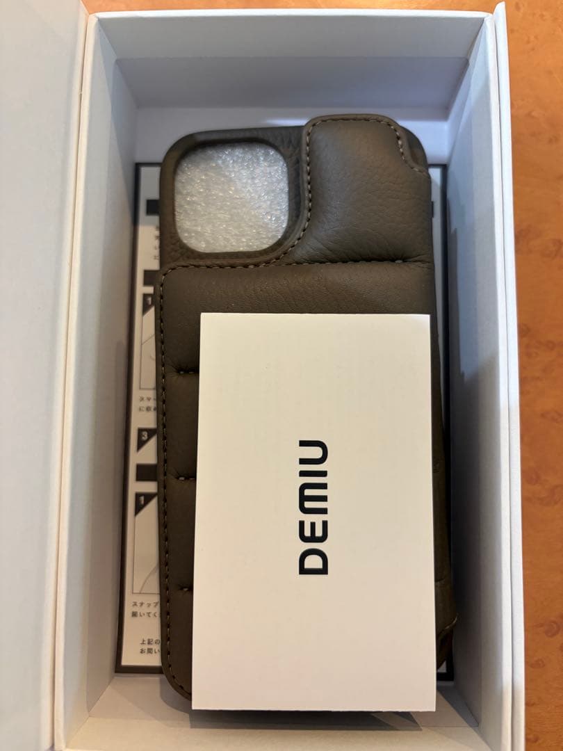 DEMUI バロン　iPhone13、14用ケース エトープ