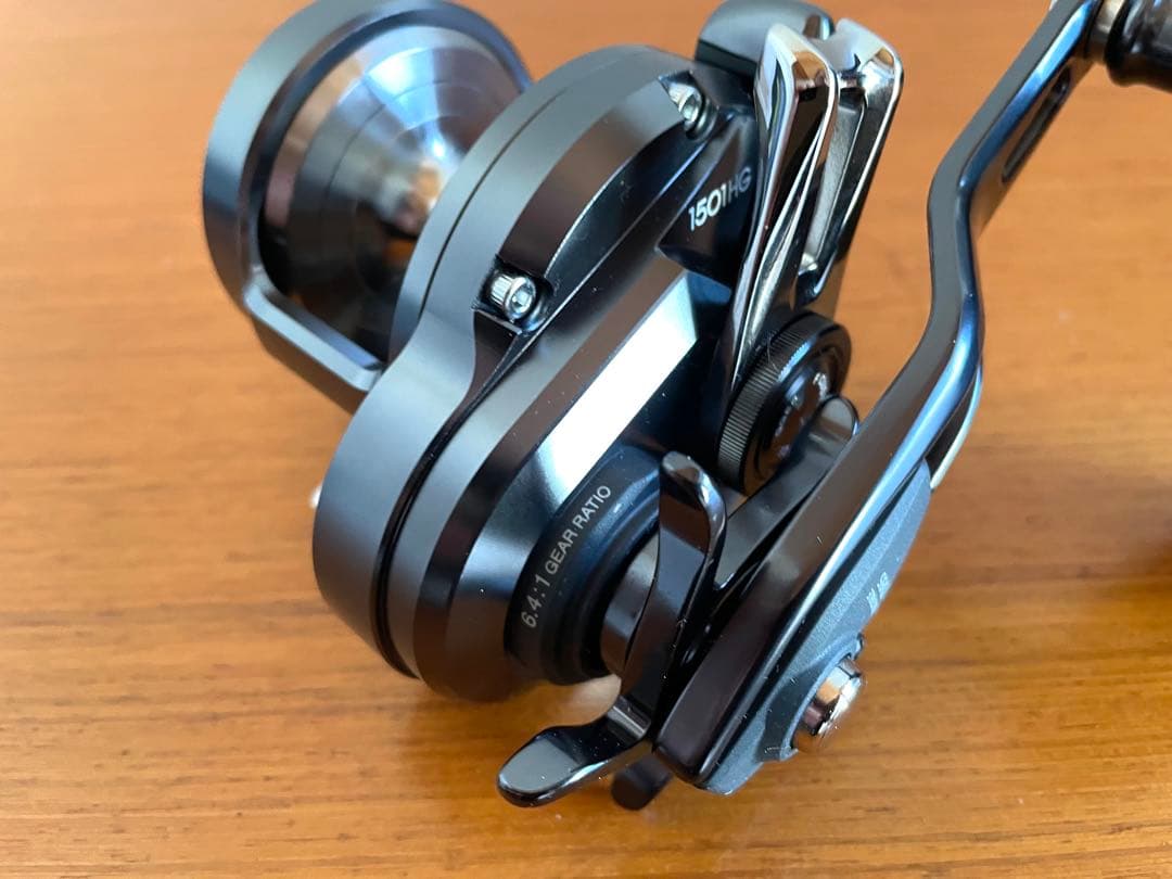 【美品】SHIMANO オシアジガー F CUSTOM 1501HG