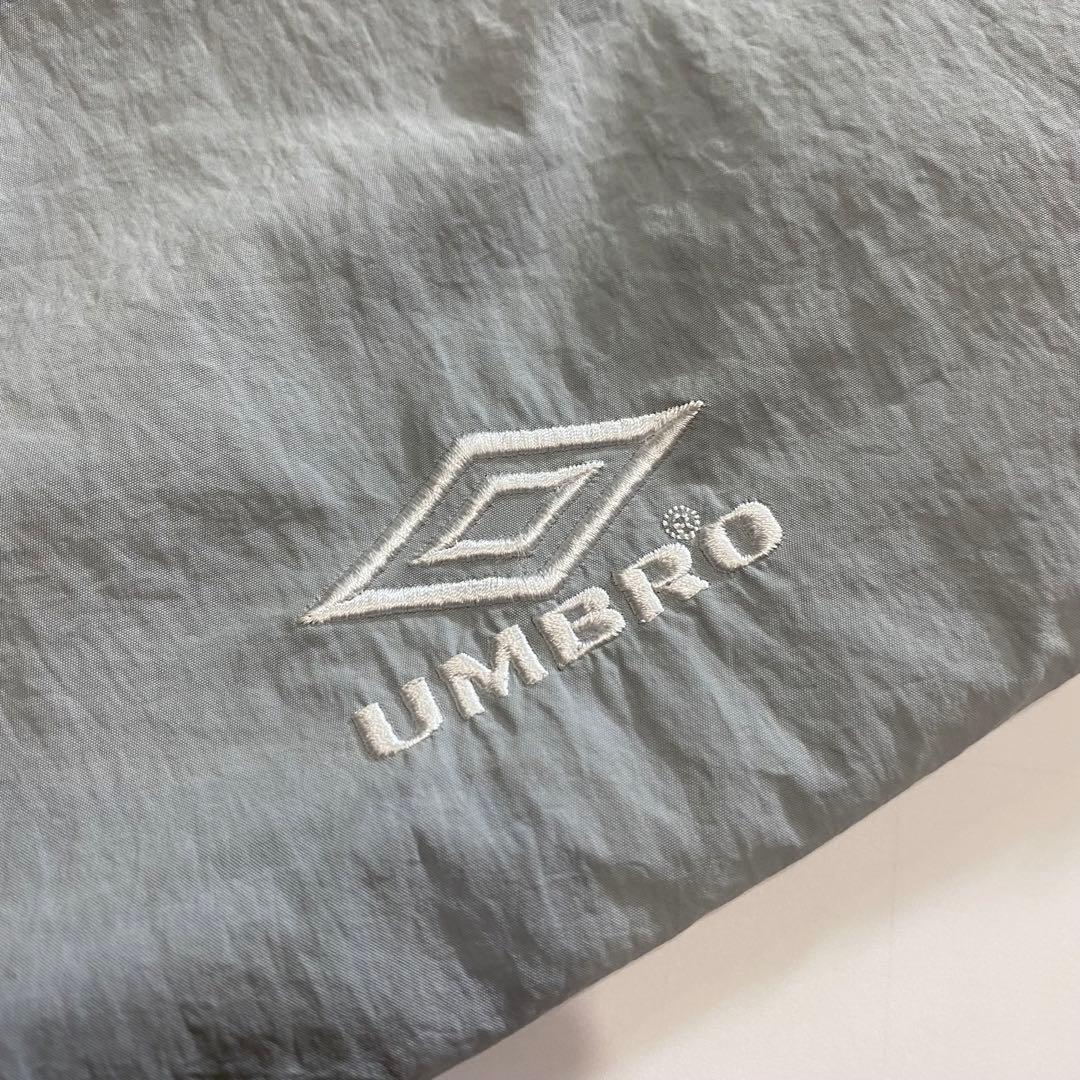 UMBRO アンブロ フリークスストア ナイロン ベスト グレー 短丈