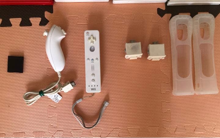Nintendo Wii本体　カセット　付属品　箱付き