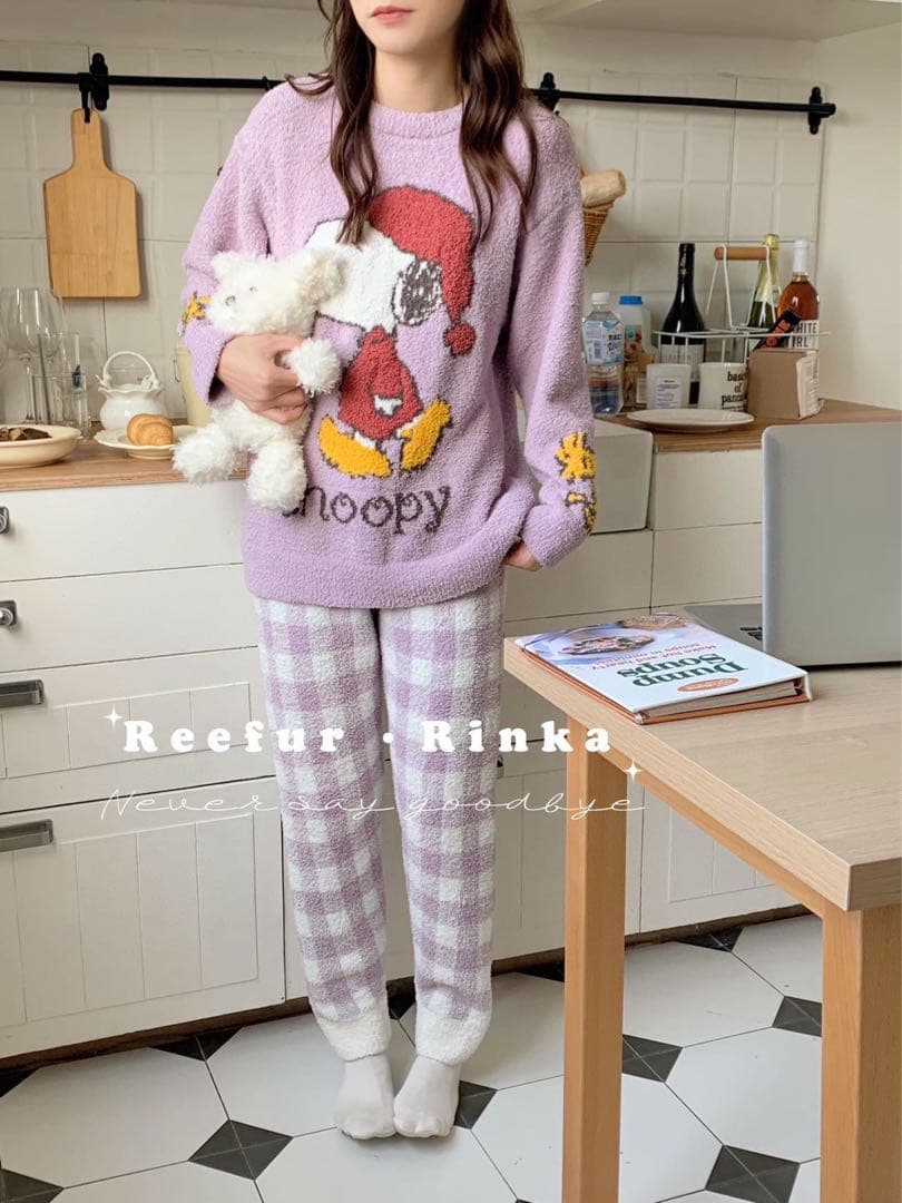 新品！新作！可愛いスヌーピー、モコモコ、ふわふわ、厚手２点セットパジャマ！