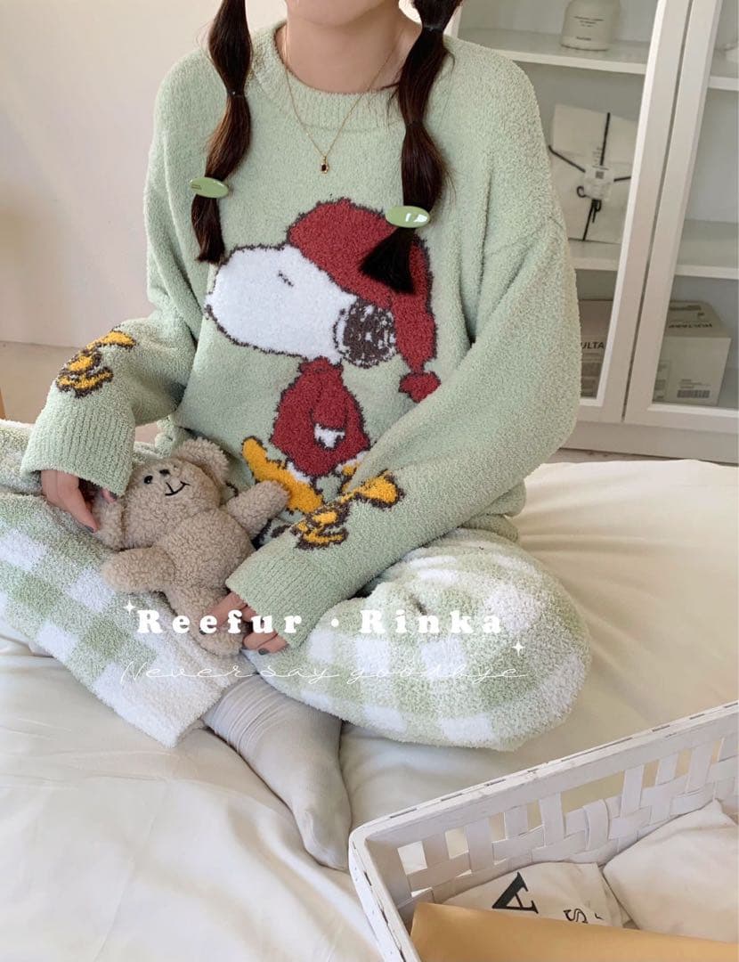新品！新作！可愛いスヌーピー、モコモコ、ふわふわ、厚手２点セットパジャマ！