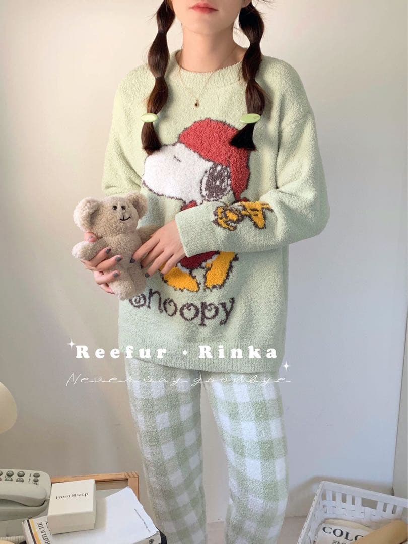 新品！新作！可愛いスヌーピー、モコモコ、ふわふわ、厚手２点セットパジャマ！