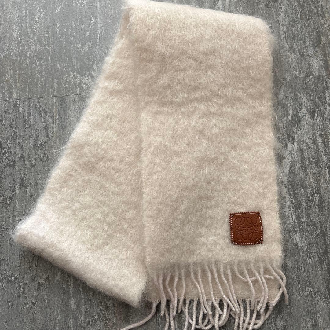 LOEWE ホワイト モヘア マフラー