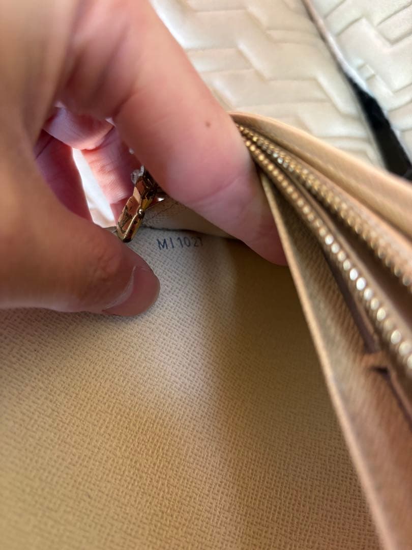 LOUIS VUITTON ルイヴィトン　長財布　ダミエ