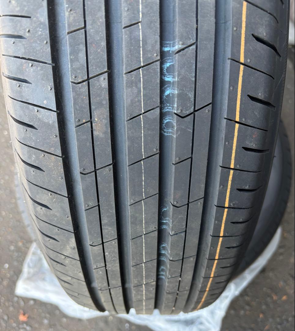 No. ② 40系アルファード 純正タイヤ 2本セット　225/60R18