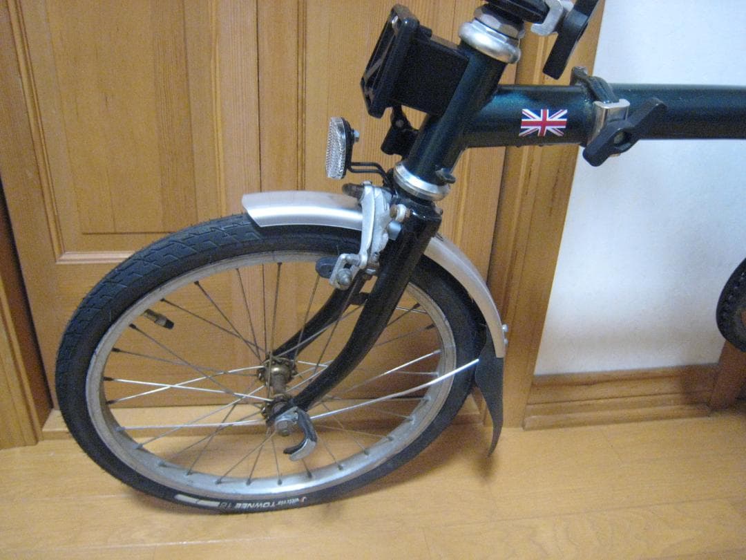 台湾ブロンプトン　グリーン　前後ブレーキ＆変速用ケーブルなし