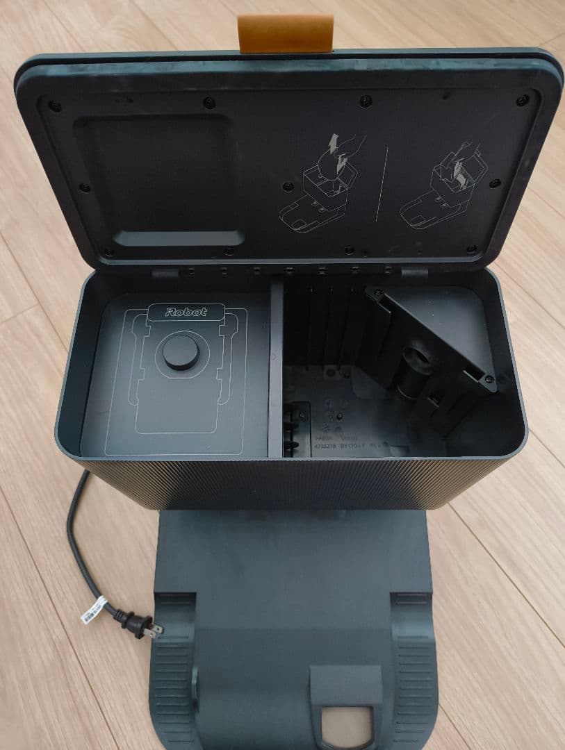 h*u様 iRobot ルンバ j7+ クリーンベースのみ＋消耗品
