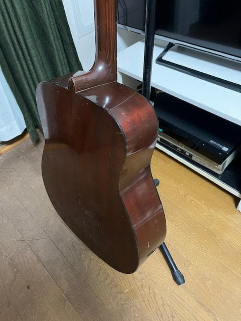 「れ様」Yamaha fg-160 抜群の鳴り　音押し出しが強くいいギターです