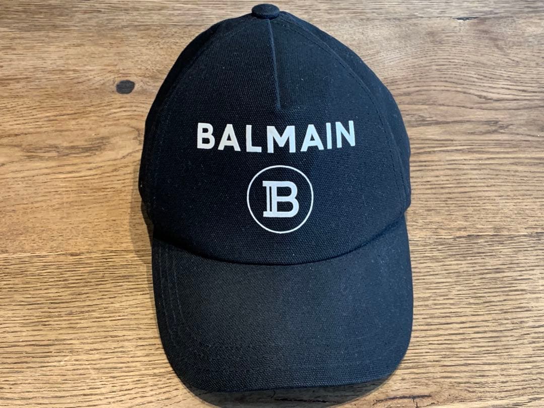 【美品】BALMAIN バルマン　ブラック ベースボールキャップ