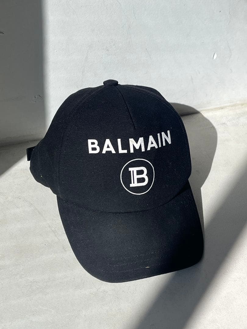 【美品】BALMAIN バルマン　ブラック ベースボールキャップ