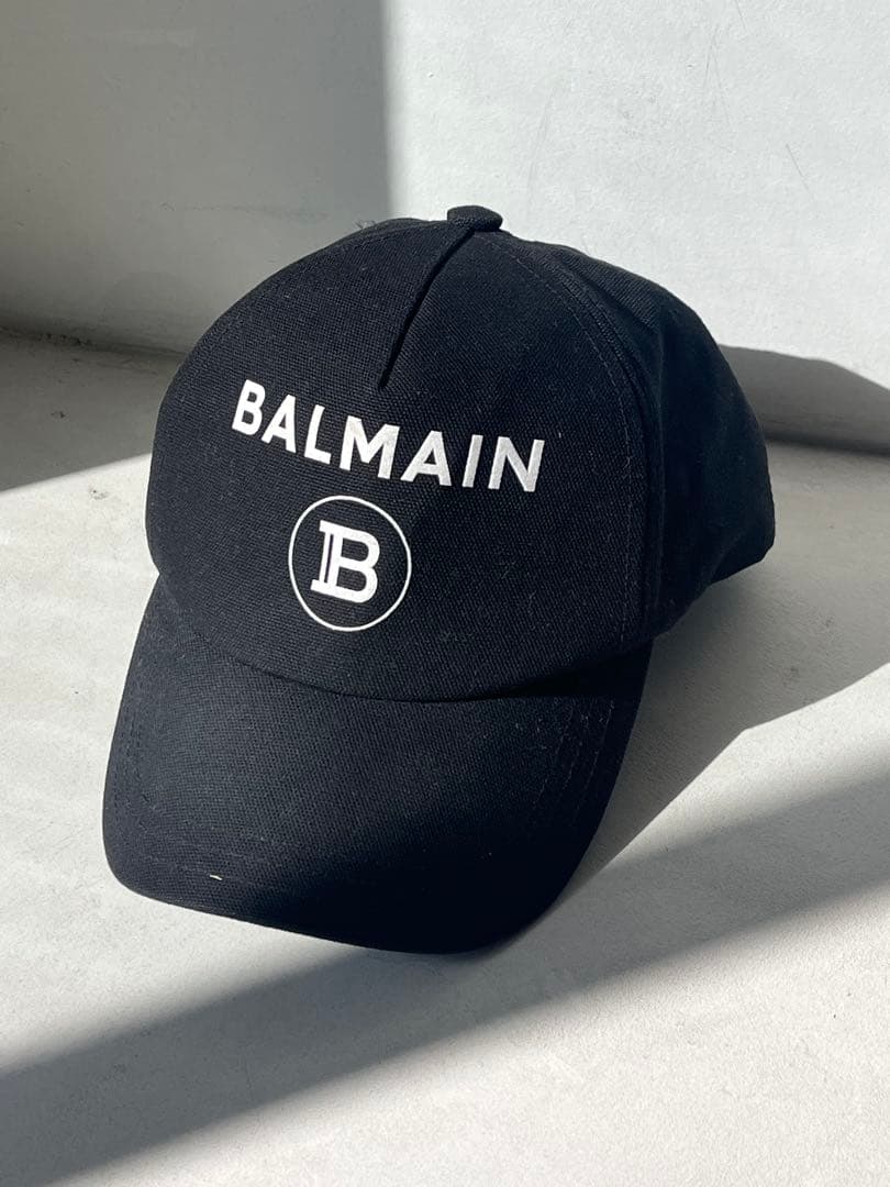 【美品】BALMAIN バルマン　ブラック ベースボールキャップ
