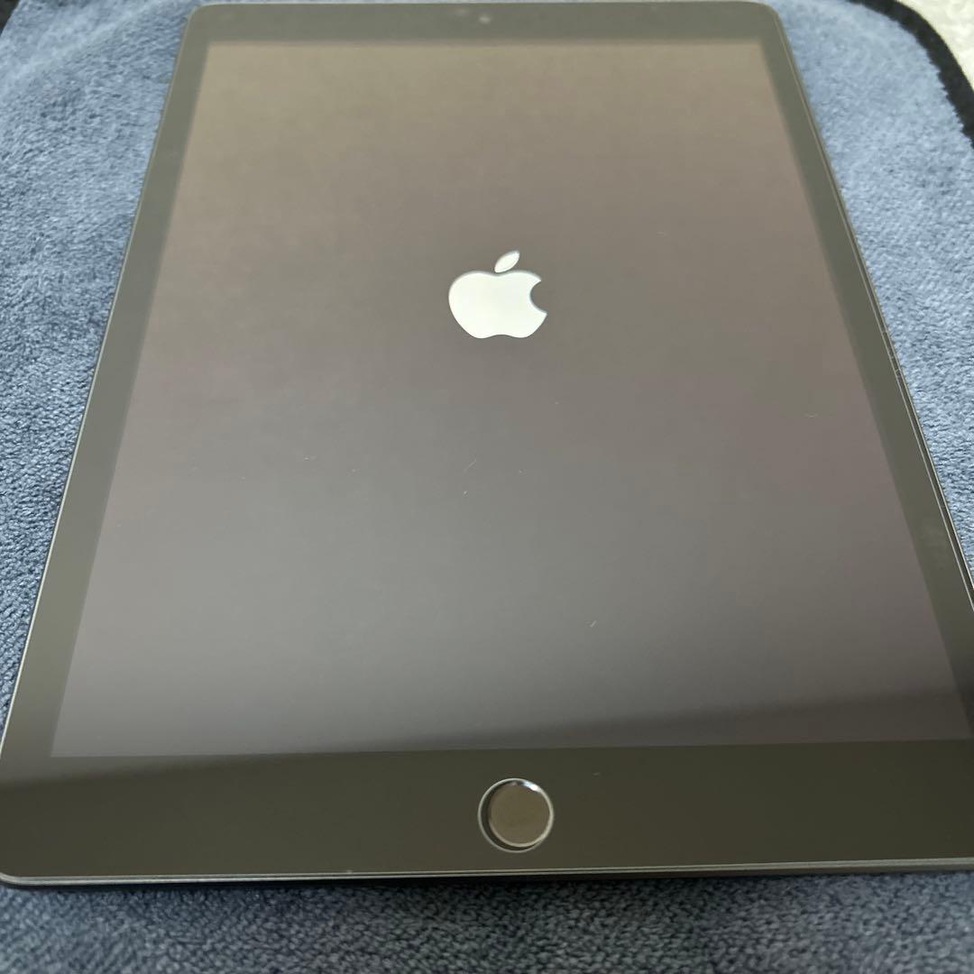最終値下げ！iPad 第9世代 本体　64GB 美品　ガラスフィルム付き