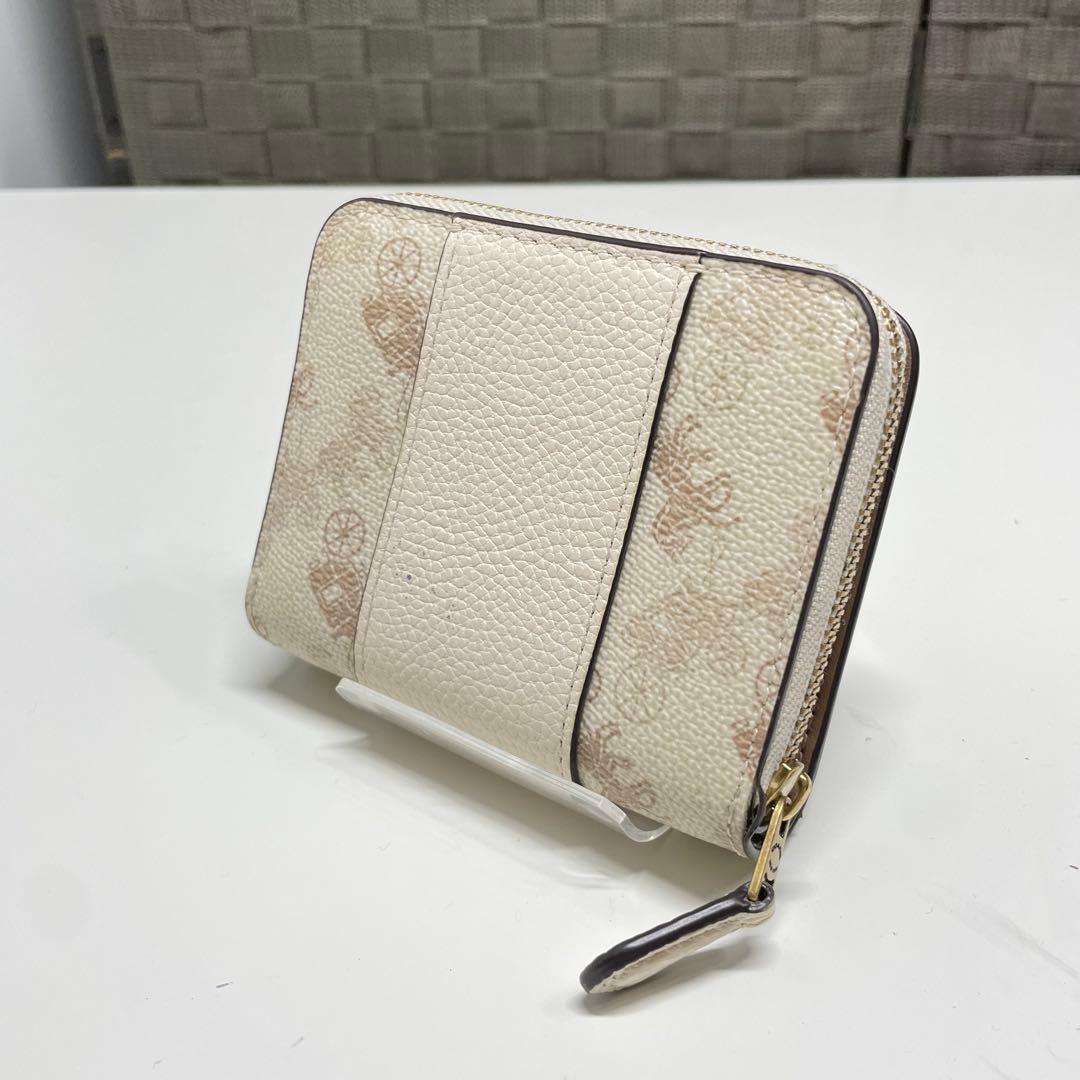 m*m様 COACH 二つ折り財布 ホワイト