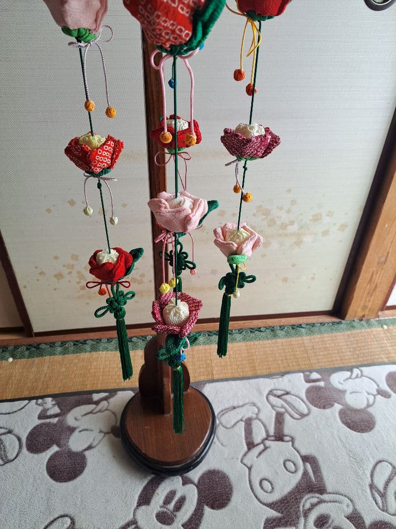 新春を飾る椿の輪飾り 　さげもん ちりめんハンドメイド