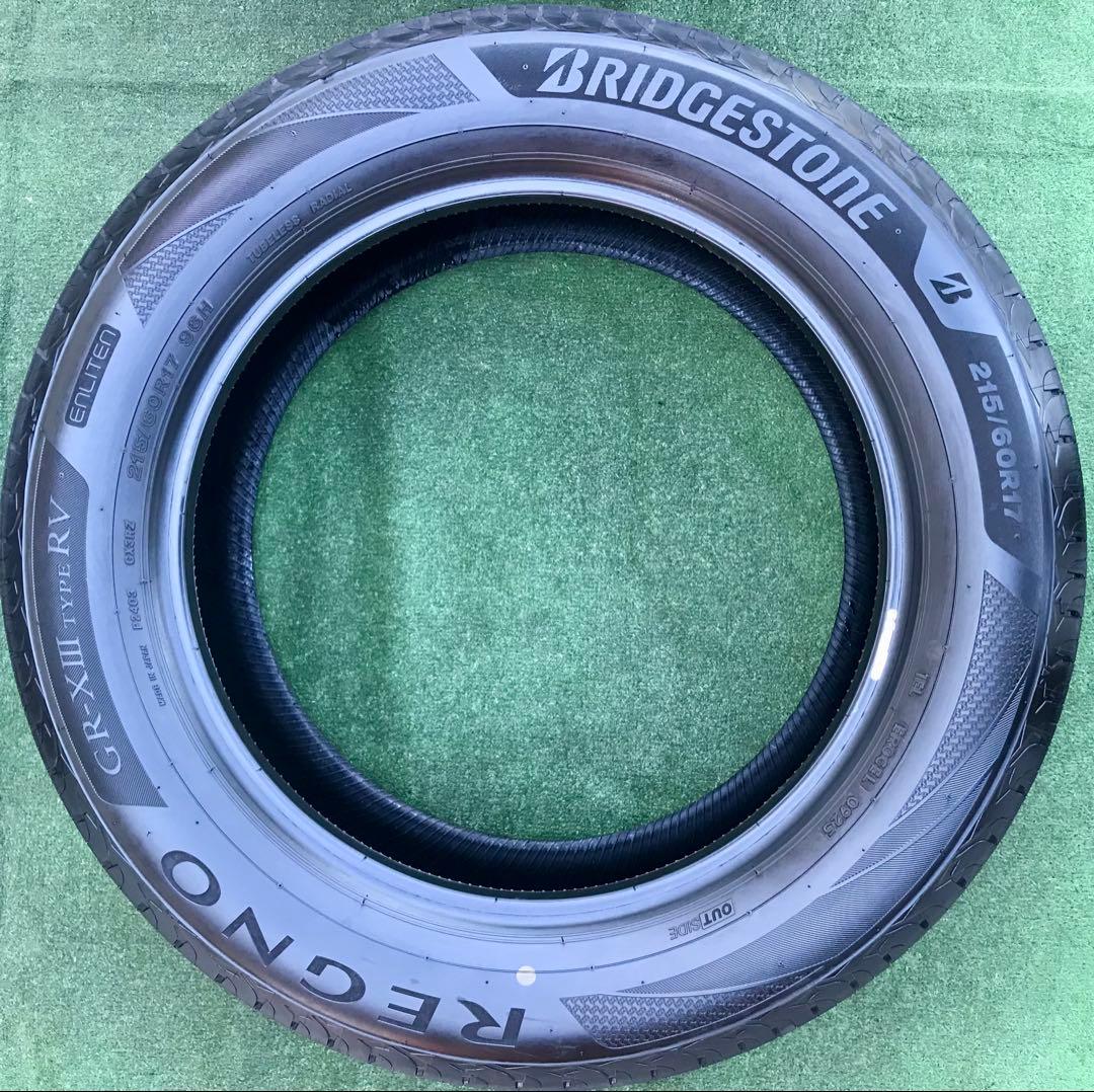 215/60 R17 BRIDGESTONE REGNOラジアルタイヤ2本