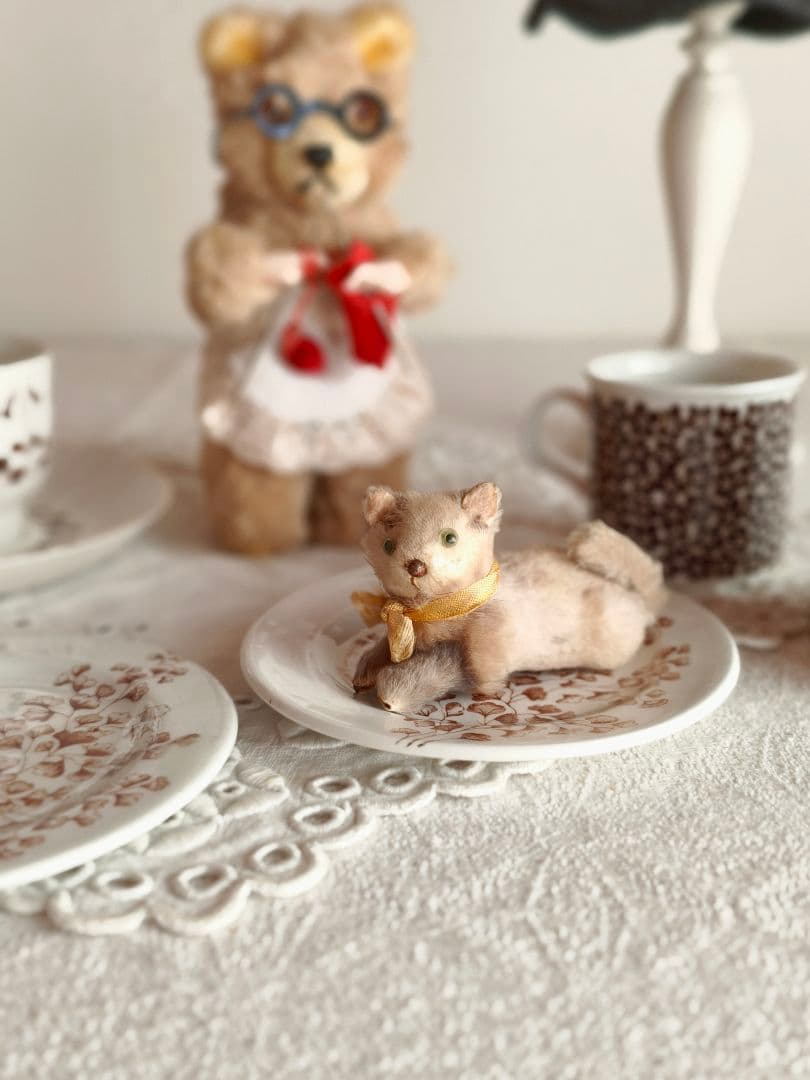 【misen2014さま】vintage figure ୨୧ ベージュ 猫ちゃん
