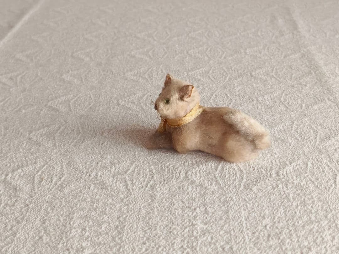 【misen2014さま】vintage figure ୨୧ ベージュ 猫ちゃん