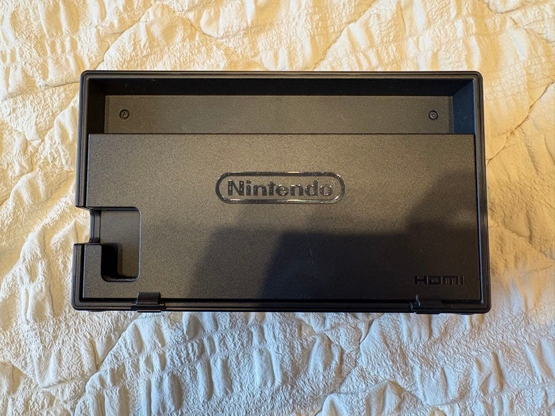【美品】Nintendo Switch 本体 ネオンブルー・ネオンレッド