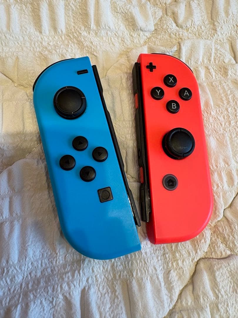 【美品】Nintendo Switch 本体 ネオンブルー・ネオンレッド