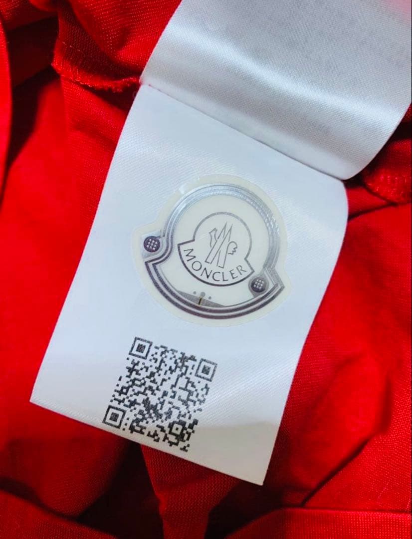 【美品】MONCLER Love Summer Tシャツ
