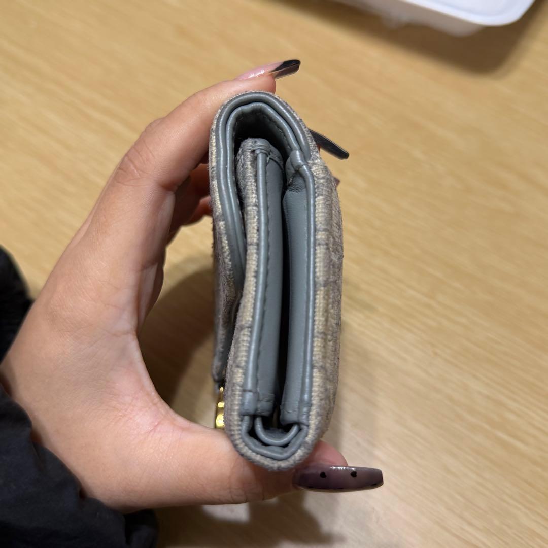 (箱、布入れ物付き)Dior グレー 三つ折り財布