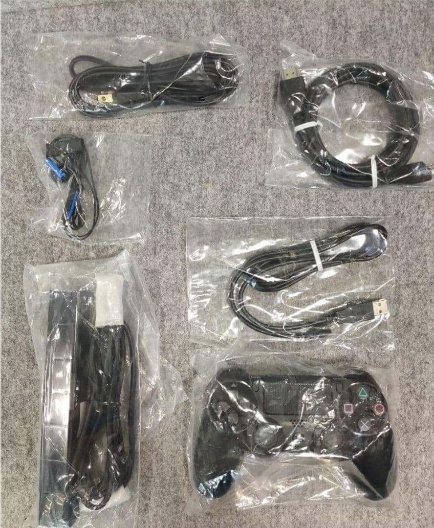 ソニー・プレステ4・2014 FIFA World Cup 限定版 未使用品
