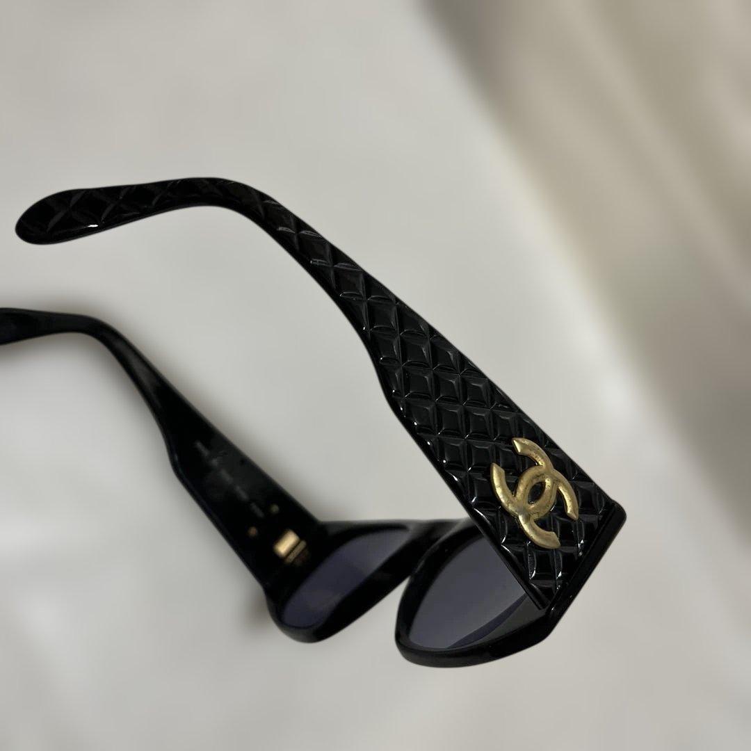 CHANEL ブラック サングラス クワッド型