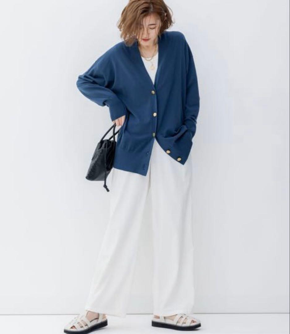 美品 23区 洗える テンセルストレッチ Vネックカーディガン 38 ネイビー