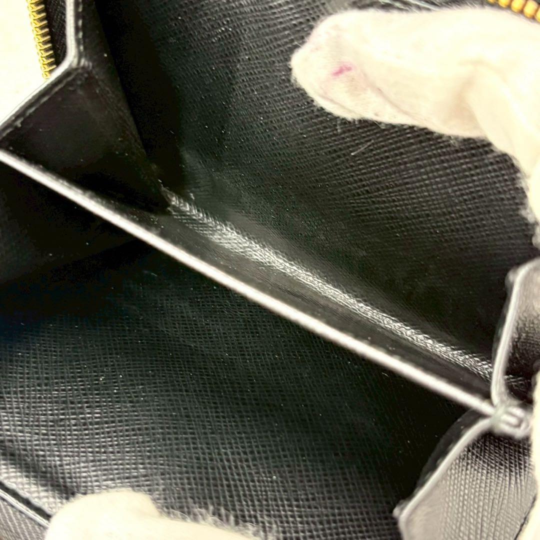 超美品　PRADA プラダ　ジッピーウォレット　サフィアーノ