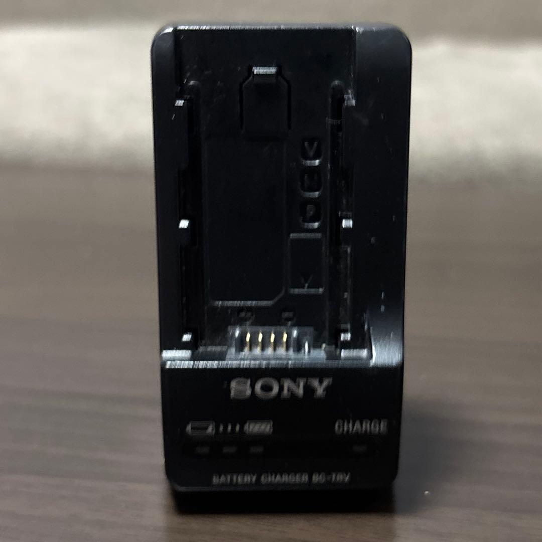 SONY HDR-CX680 ビデオカメラ 本体　大容量バッテリー&充電器セット