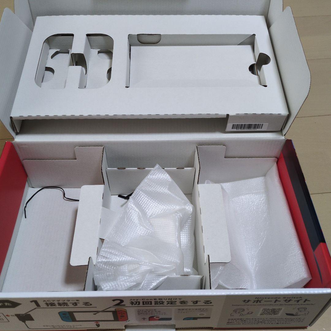 Nintendo Switch 本体 ジョイコン3組付き