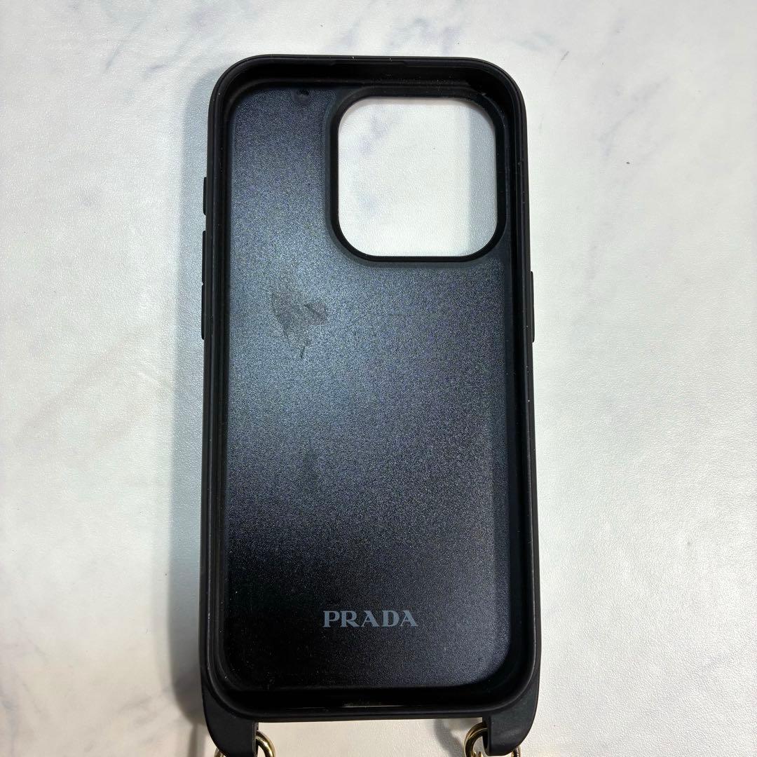 PRADA iPhone15Proケース ストラップ付き サフィアーノ 三角ロゴ