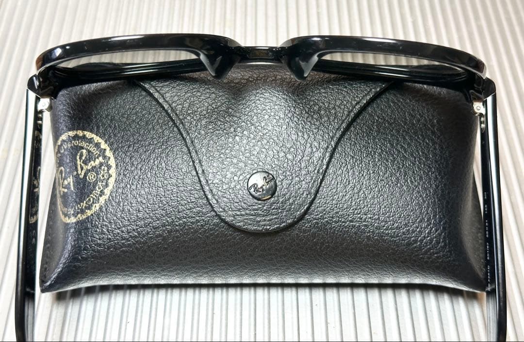 美品/偏光調光 Ray-Ban ブラック ラウンドサングラス ケース付き