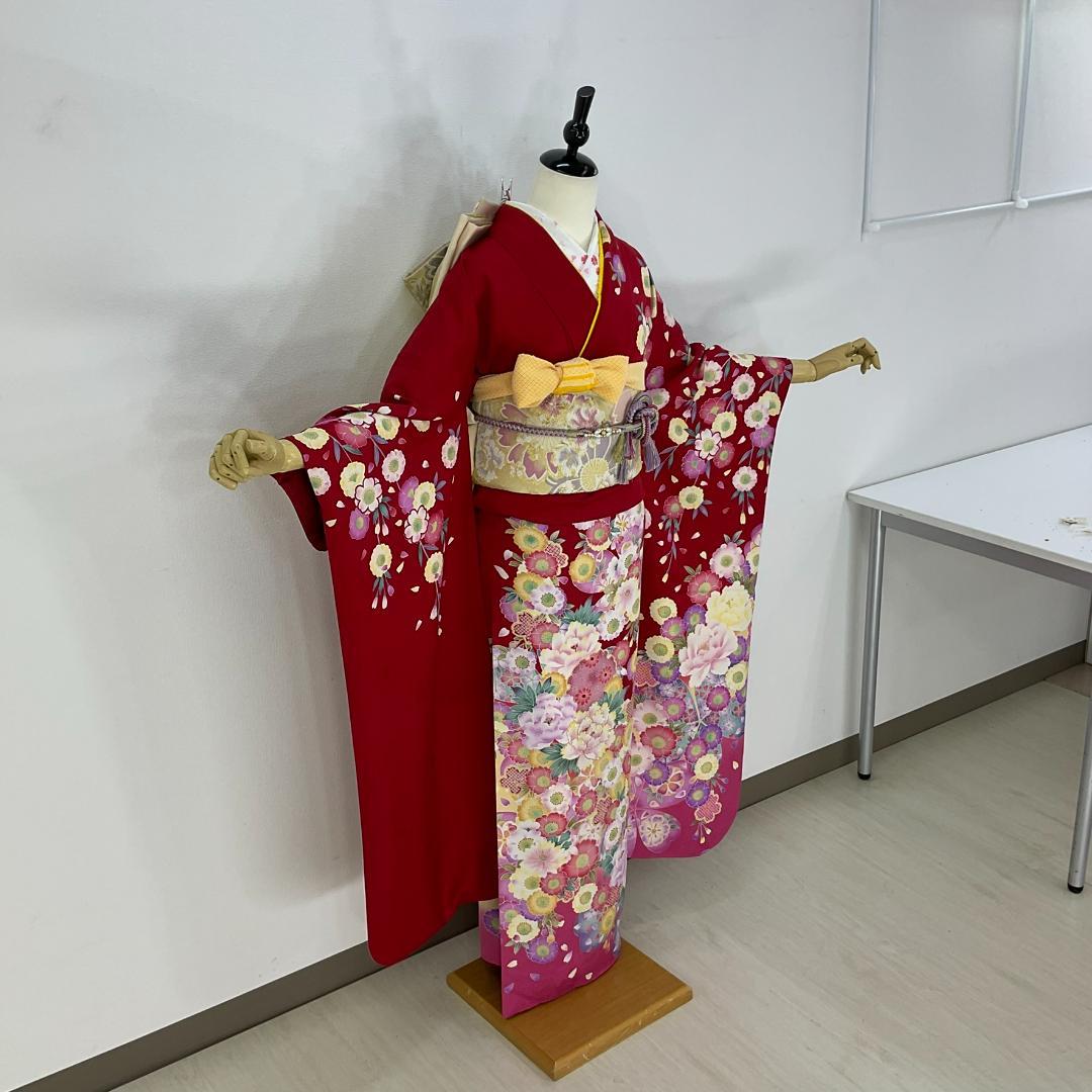 お振袖　赤　ふんわり　正絹　美品