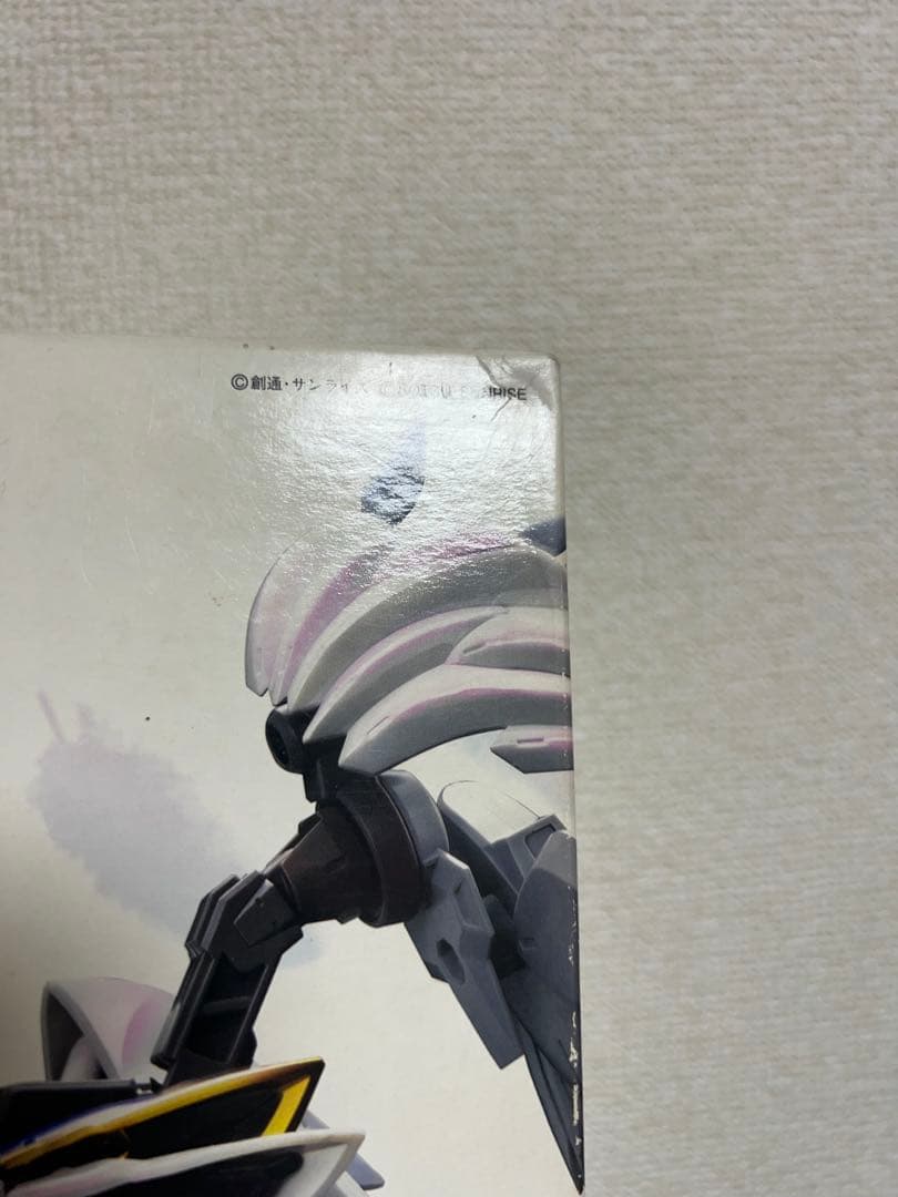 ハイレゾリューションモデル 1/100ウイングガンダムゼロスペシャルコーティング