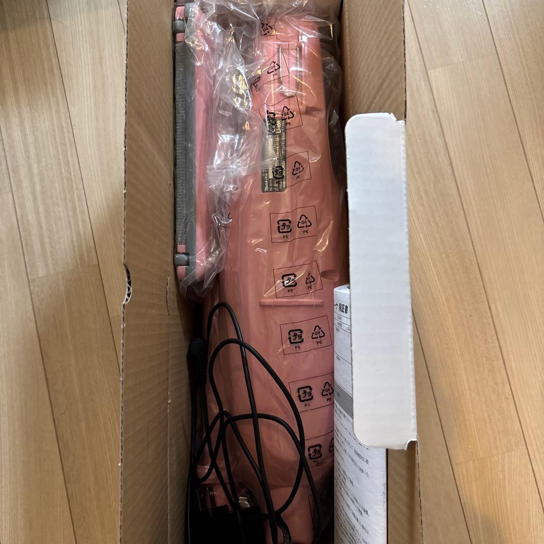 マキタ 充電式クリーナー　 CL115FDWP