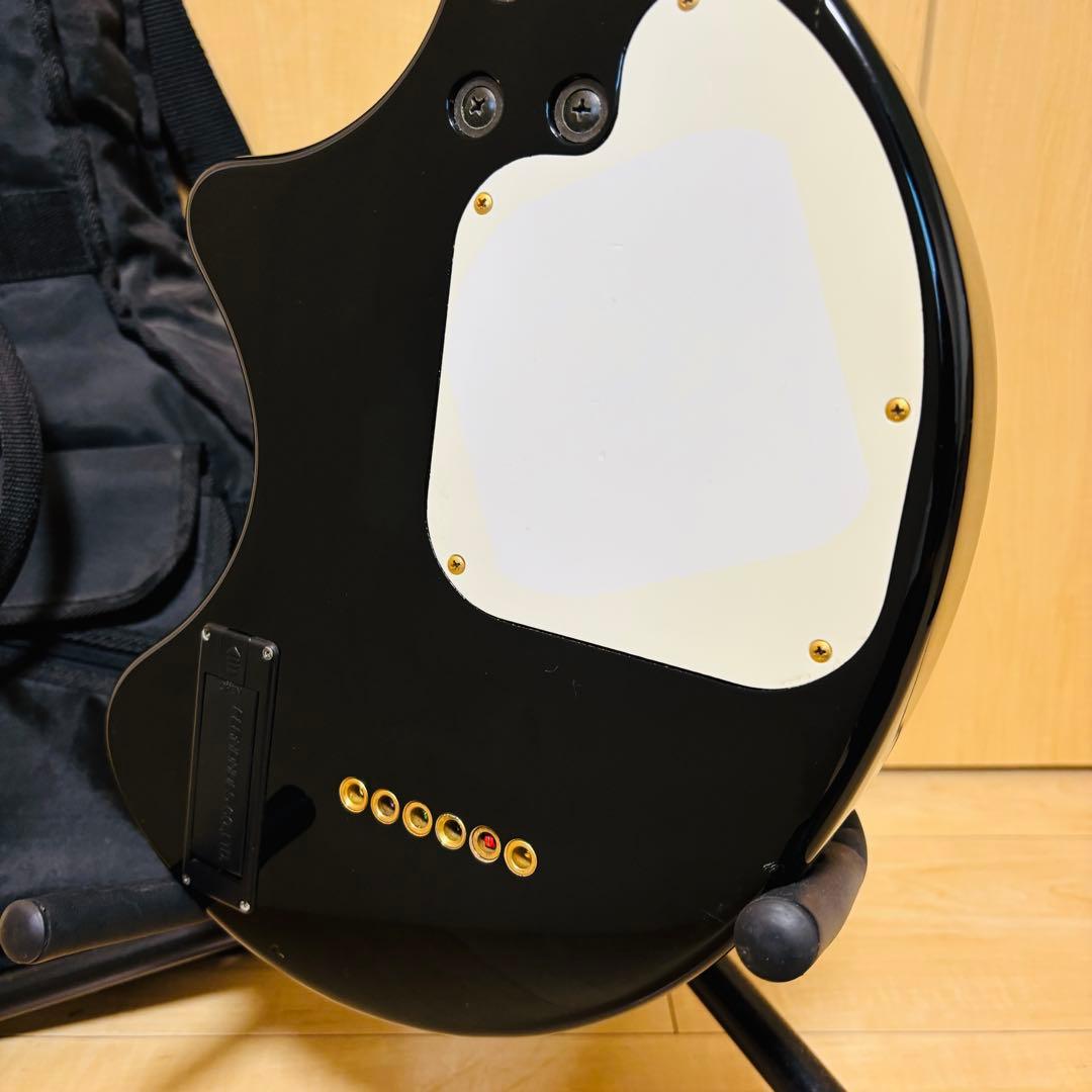 ZO-3 エレキギター ブラック ゴールド 生産終了 アンブ内蔵 ケース付