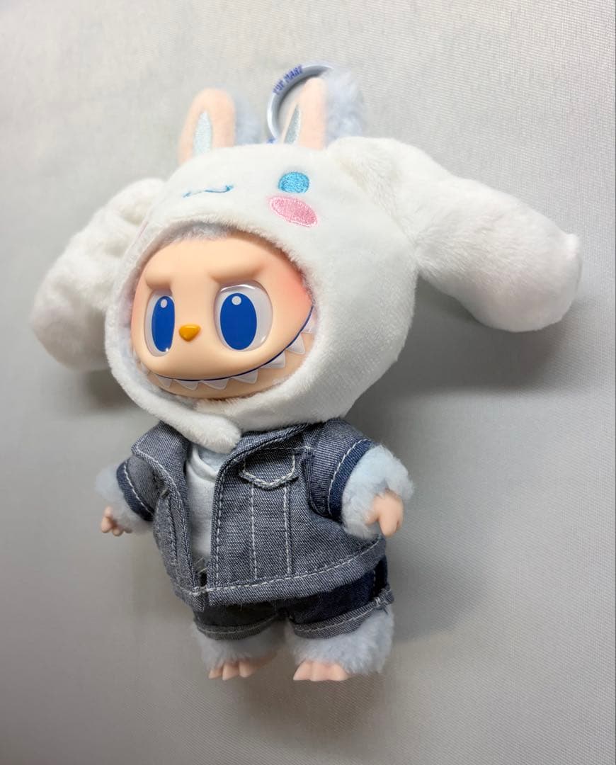 ラブブ　サンリオ ぬいぐるみペンダント POP MART シナモンロール
