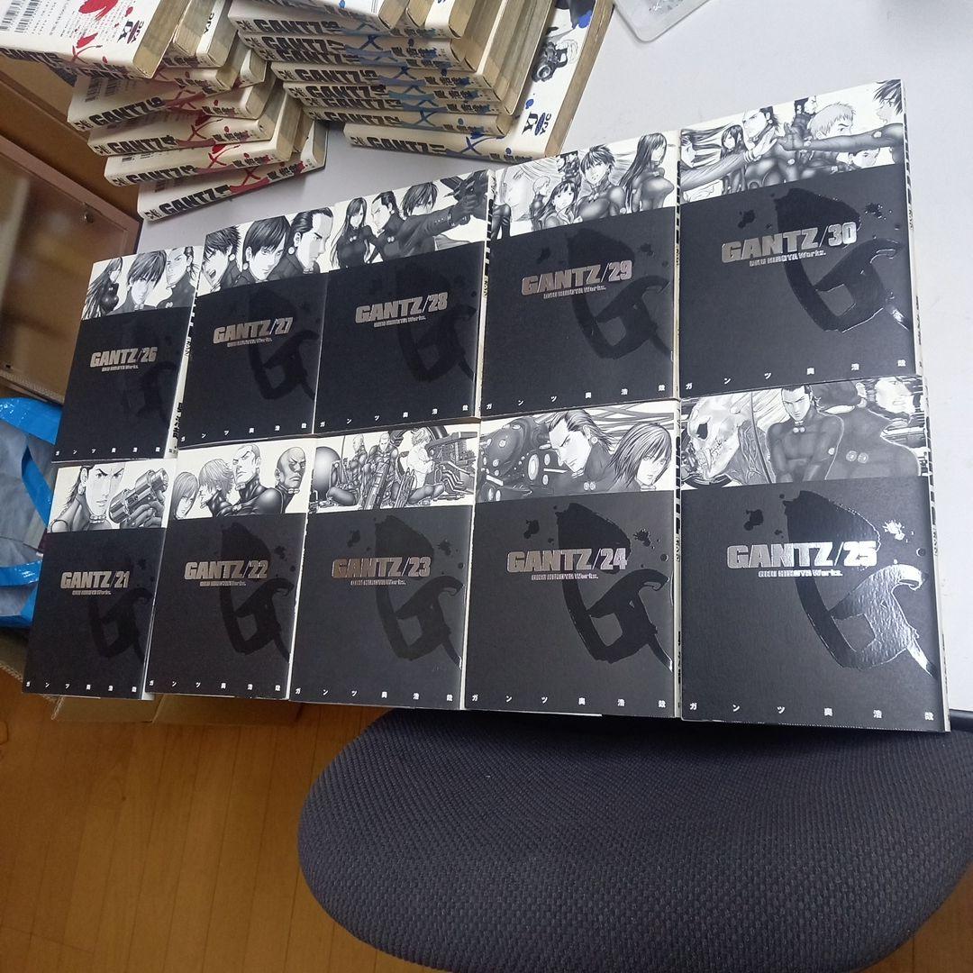 GANTZ全37巻、GANTZ:G全3巻、GANTZ:E1,2,3,5,6,7巻