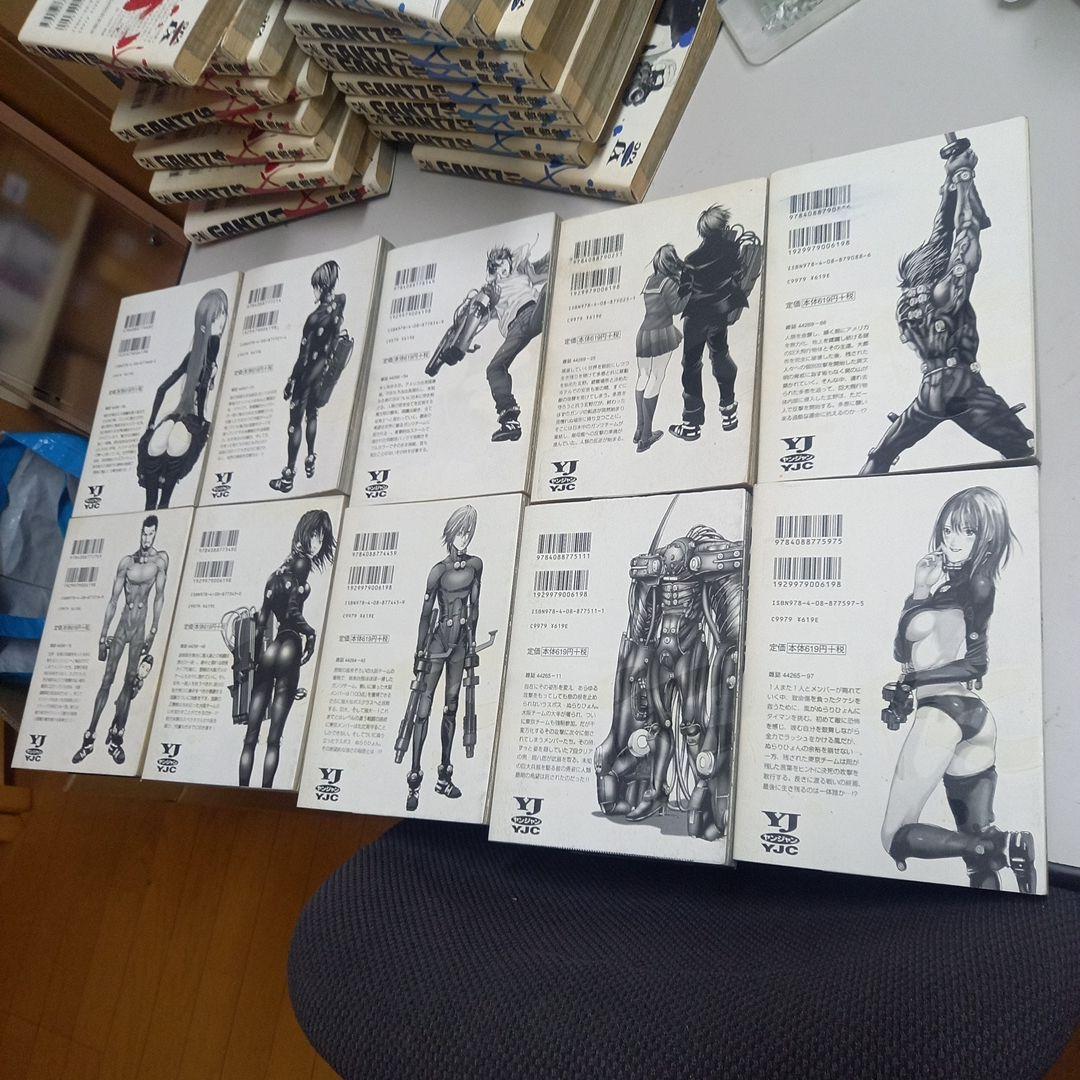 GANTZ全37巻、GANTZ:G全3巻、GANTZ:E1,2,3,5,6,7巻