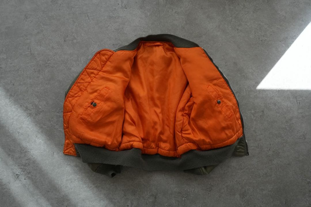 【USA製】 AVIREX MA-1 M サイズ
