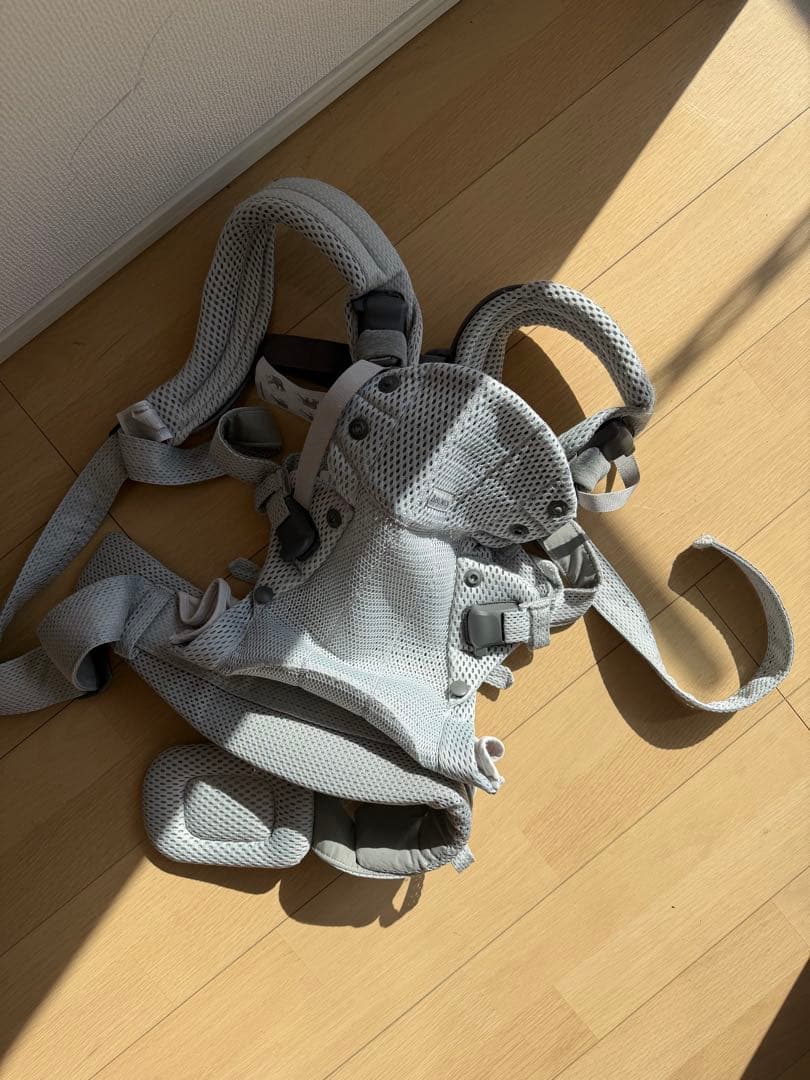 BABYBJÖRN 抱っこひも HARMONY グレー　2024年購入