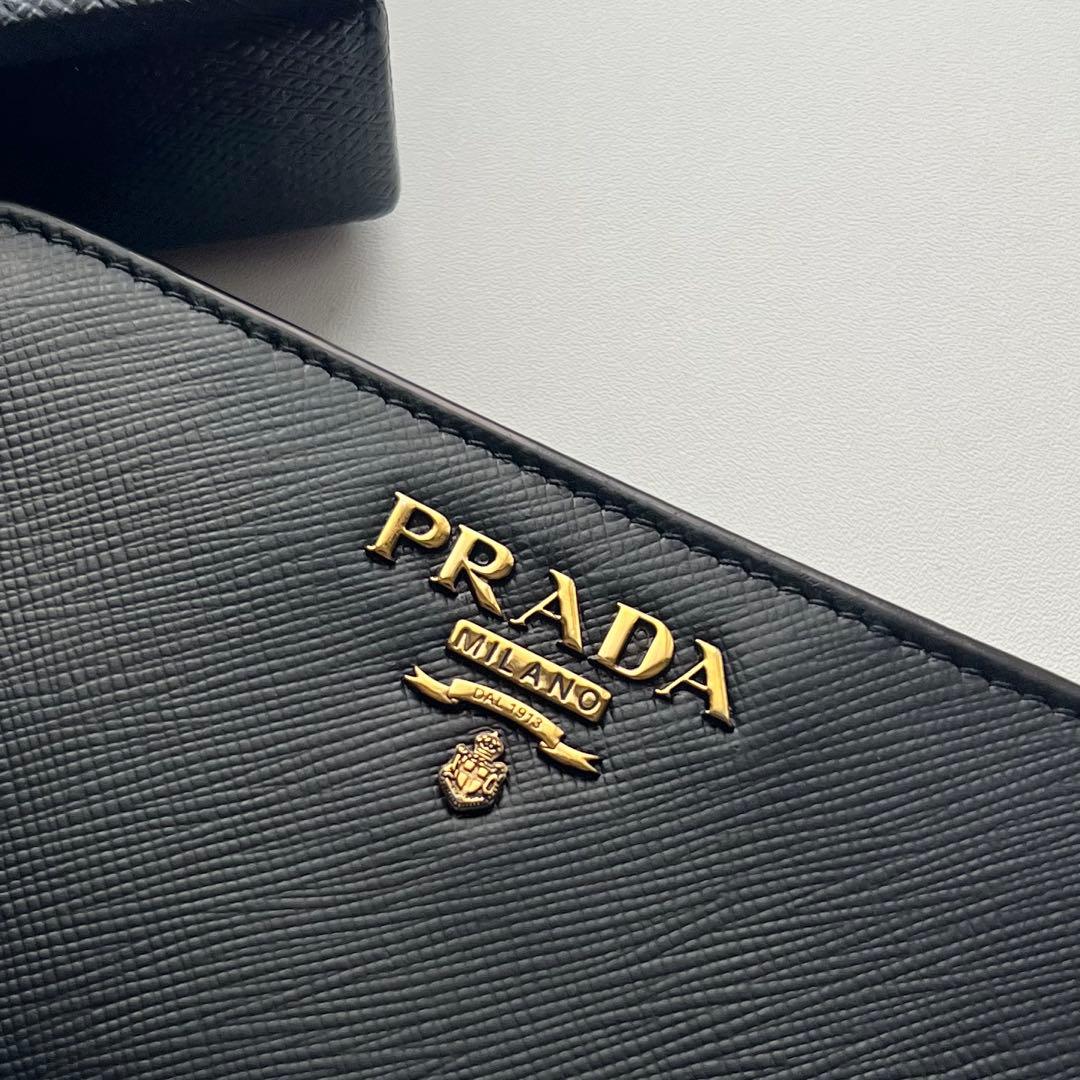 218 極上美品 PRADA プラダ 2つ折り財布